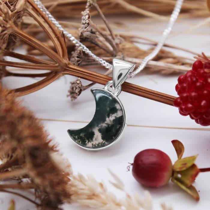 WOODLAND ECLIPSE - Sterling Silver & Moss Agate Necklace