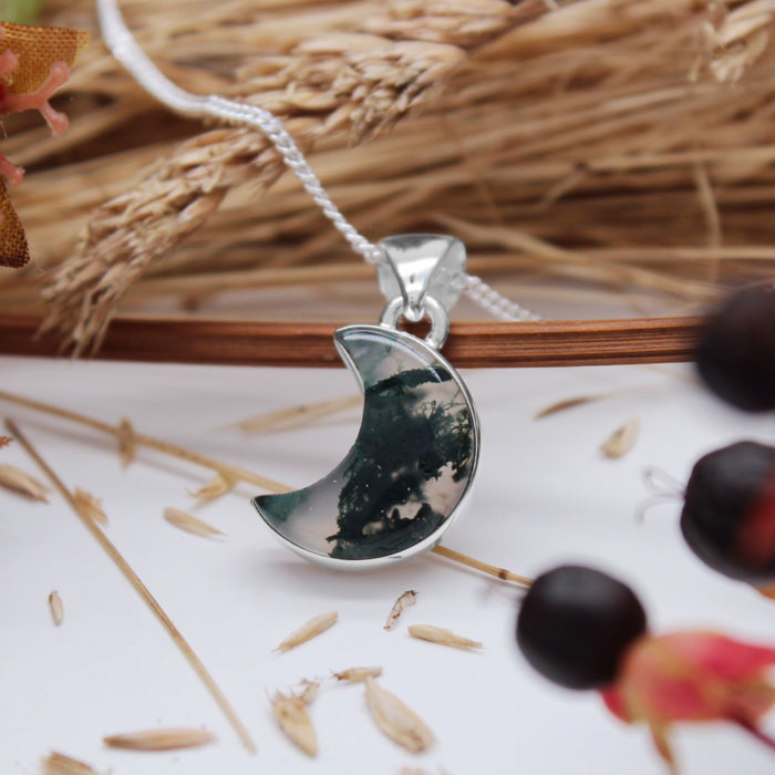 WOODLAND ECLIPSE - Sterling Silver & Moss Agate Necklace