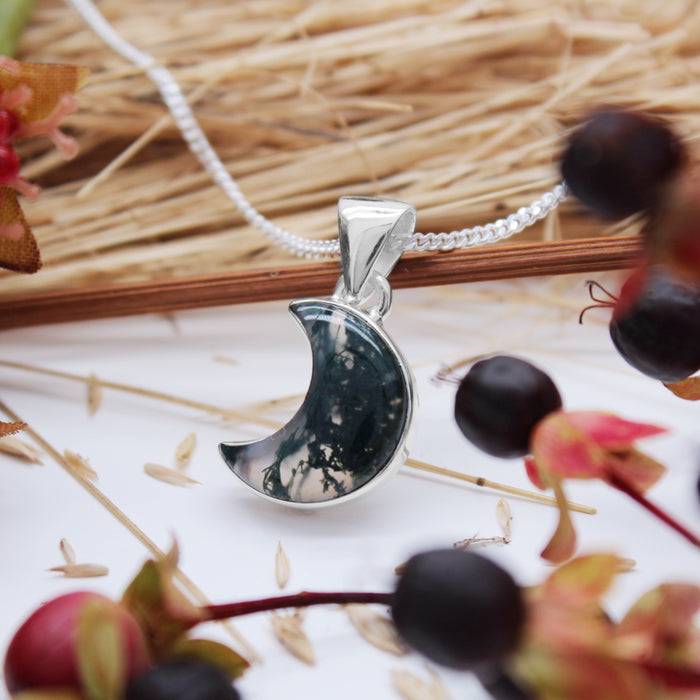 WOODLAND ECLIPSE - Sterling Silver & Moss Agate Necklace