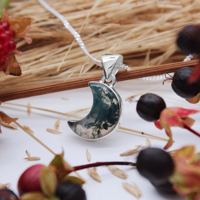 WOODLAND ECLIPSE - Sterling Silver & Moss Agate Necklace