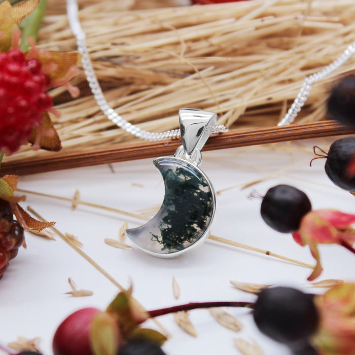 WOODLAND ECLIPSE - Sterling Silver & Moss Agate Necklace