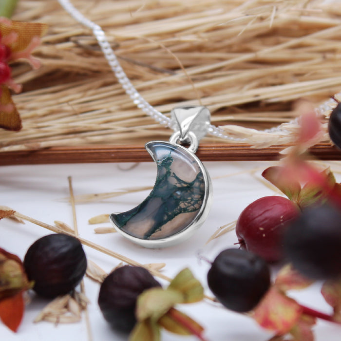 WOODLAND ECLIPSE - Sterling Silver & Moss Agate Necklace