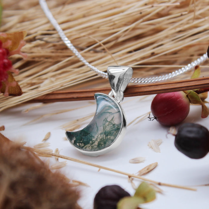 WOODLAND ECLIPSE - Sterling Silver & Moss Agate Necklace