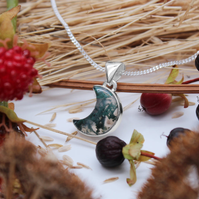 WOODLAND ECLIPSE - Sterling Silver & Moss Agate Necklace