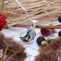 WOODLAND ECLIPSE - Sterling Silver & Moss Agate Necklace