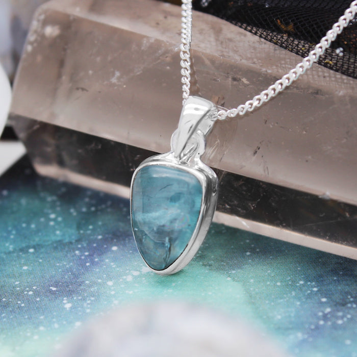 OASIS - Sterling Silver & Aqua Kyanite Necklace