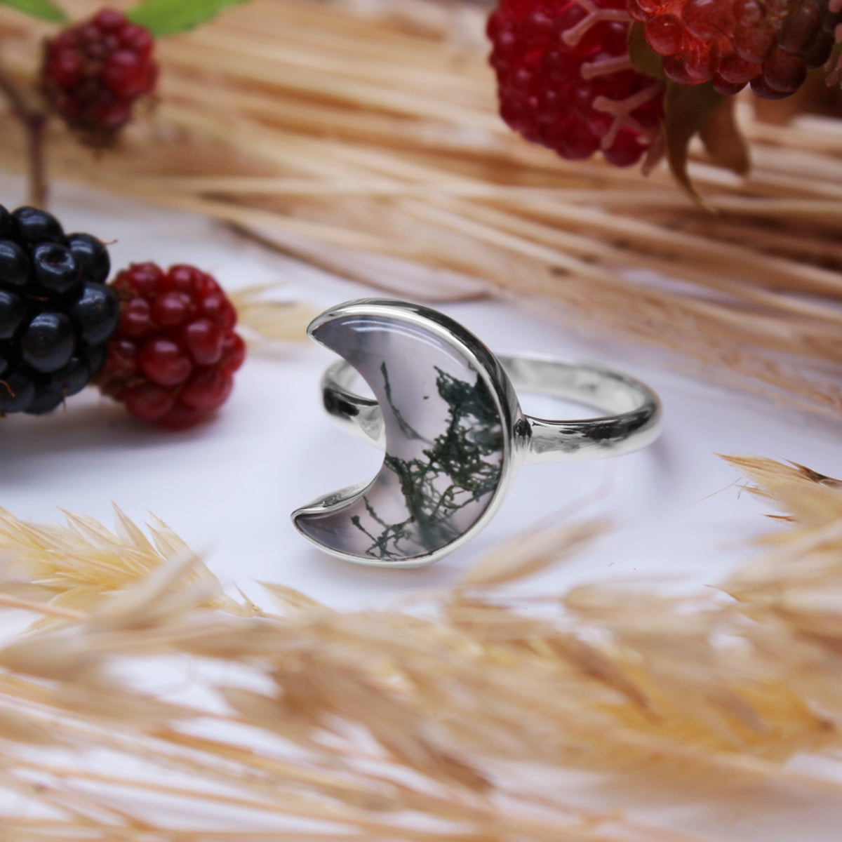 WOODLAND ECLIPSE - Sterling Silver & Moss Agate Ring - US 10