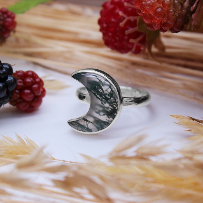 WOODLAND ECLIPSE - Sterling Silver & Moss Agate Ring - US 7