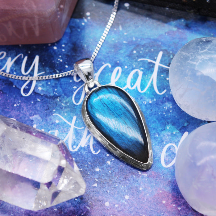 MIDNIGHT SKIES - Sterling Silver & Labradorite Necklace
