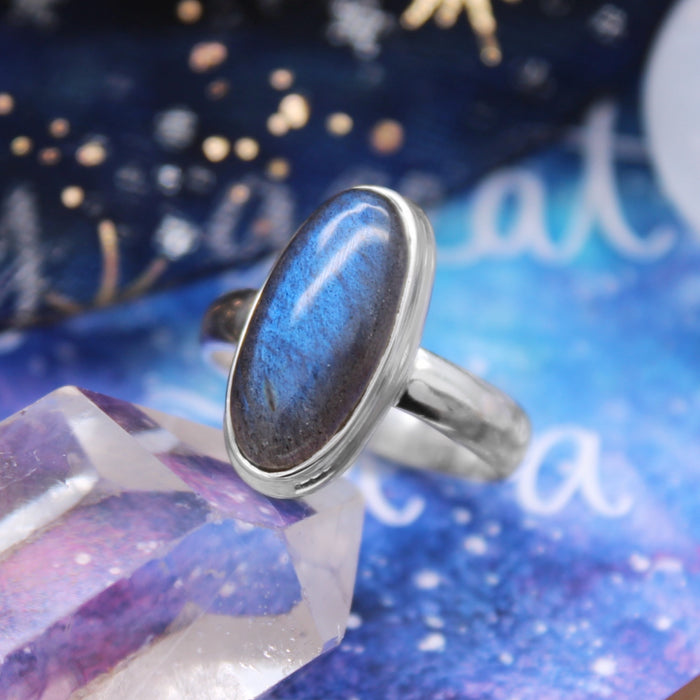 MIDNIGHT SKIES - Sterling Silver & Labradorite Ring - US 8